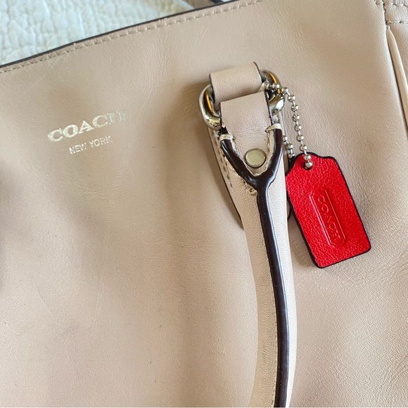 Coach Tanner Top Handle Light Pink/Tan shoulder bag cross body - Picture 2 of 8